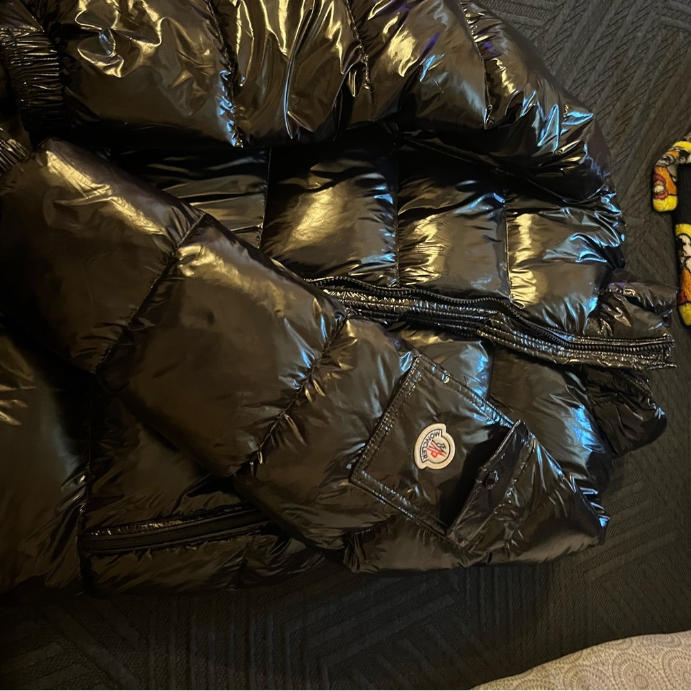 moncler men’s puffer size L 100% authentic